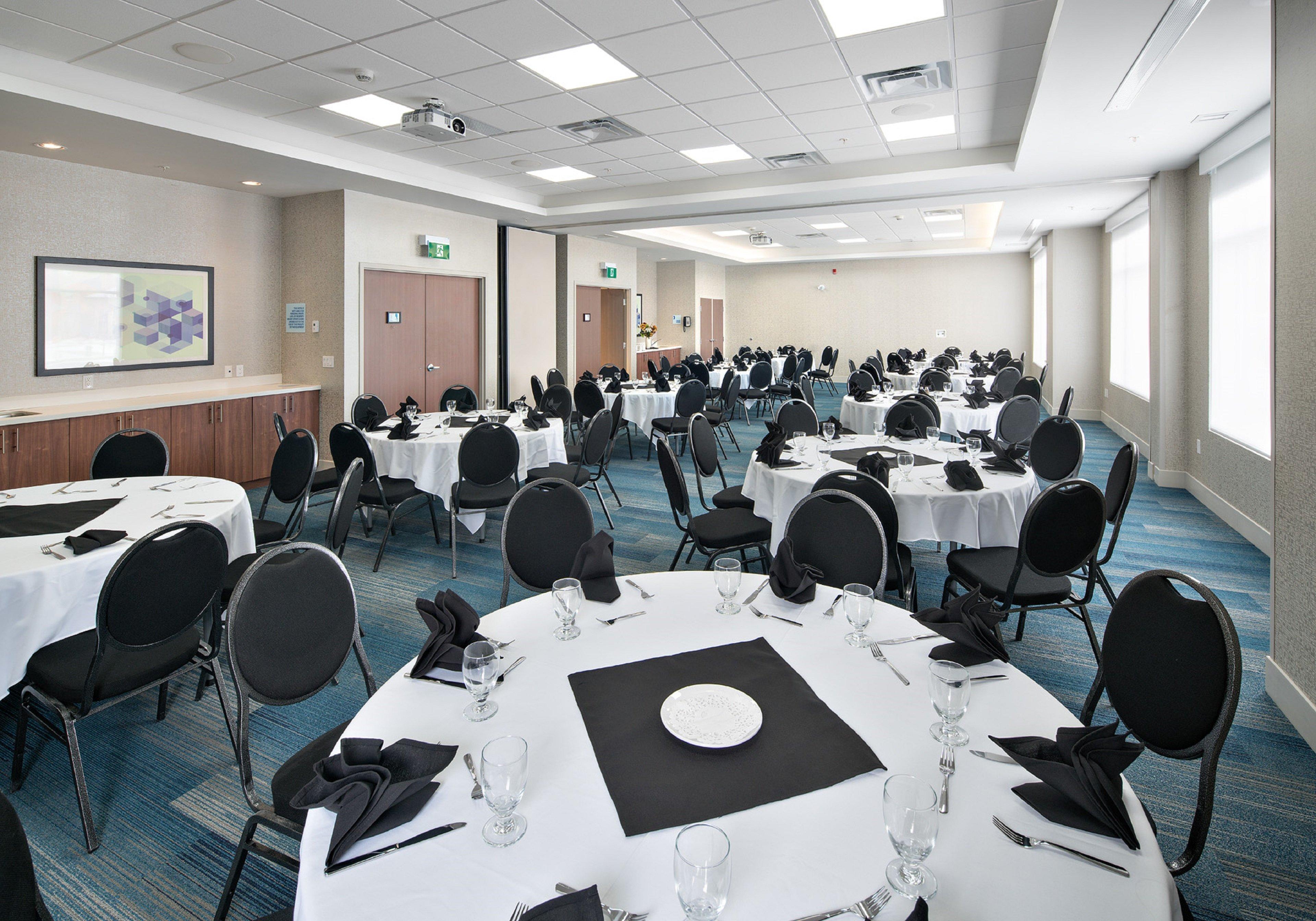 Holiday Inn Express - Red Deer North By Ihg Exterior foto